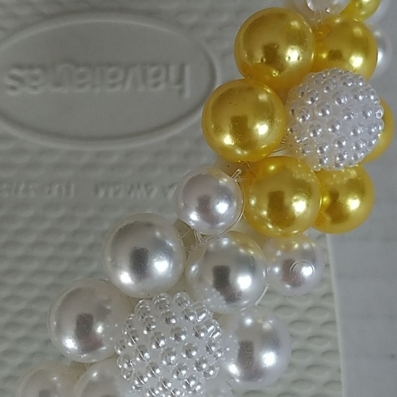 Havaianas White, Yellow & Silver  Pearls and Beaded Flowers Flip Flops 35/36 - Picture 4 of 9